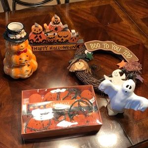 COPY - Lot of Halloween decor